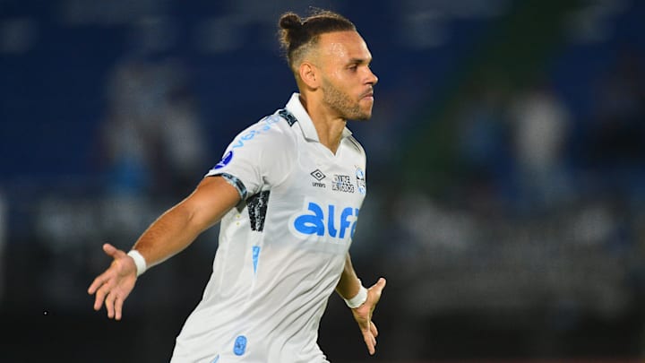 Braithwaite é o maior destaque no elenco do Grêmio Braithwaite é o maior destaque no elenco do Grêmio