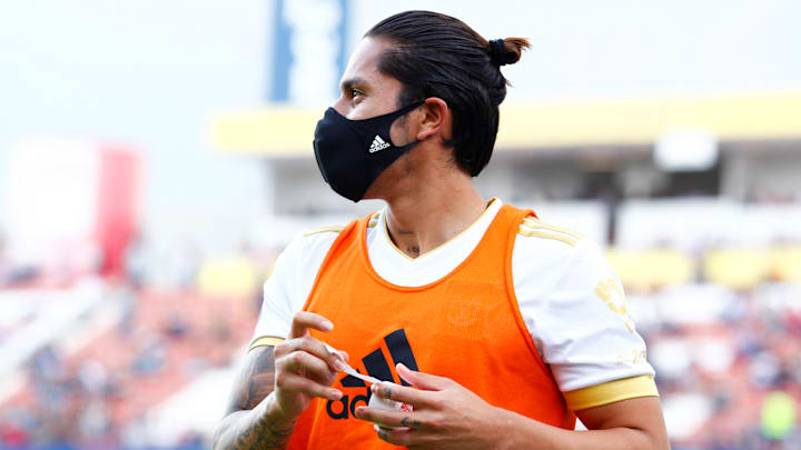 El número de interesados por Carlos Salcedo sigue en aumento.