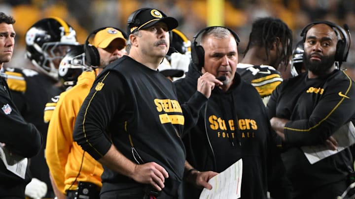 Oct 20, 2024; Pittsburgh, Pennsylvania, USA; Pittsburgh Steelers offensive coordinator Arthur Smith reacts against the New York Jets during the fourth quarter at Acrisure Stadium. Mandatory Credit: Barry Reeger-Imagn Images