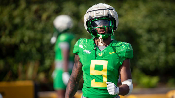 Chargers DB Nikko Reed as a member of the Oregon Ducks