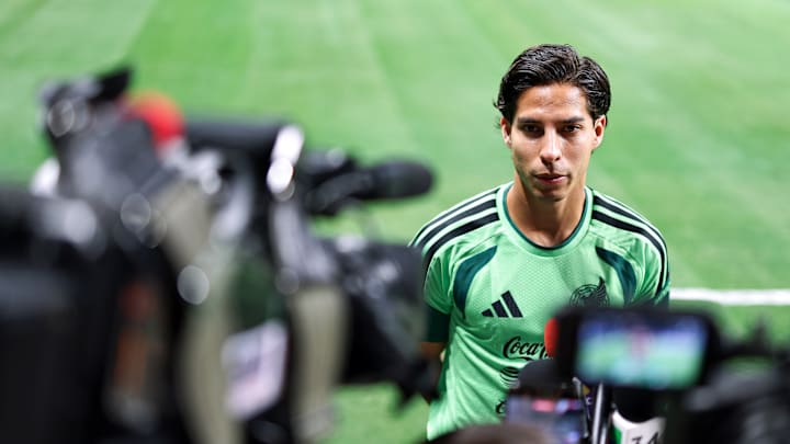 Mexico Press Conference & Training Session Mexico Press Conference & Training Session