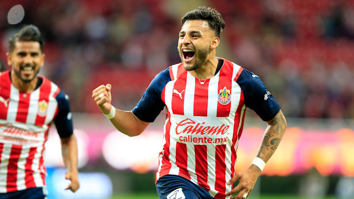 Alexis Vega renovaría con Chivas Alexis Vega renovaría con Chivas