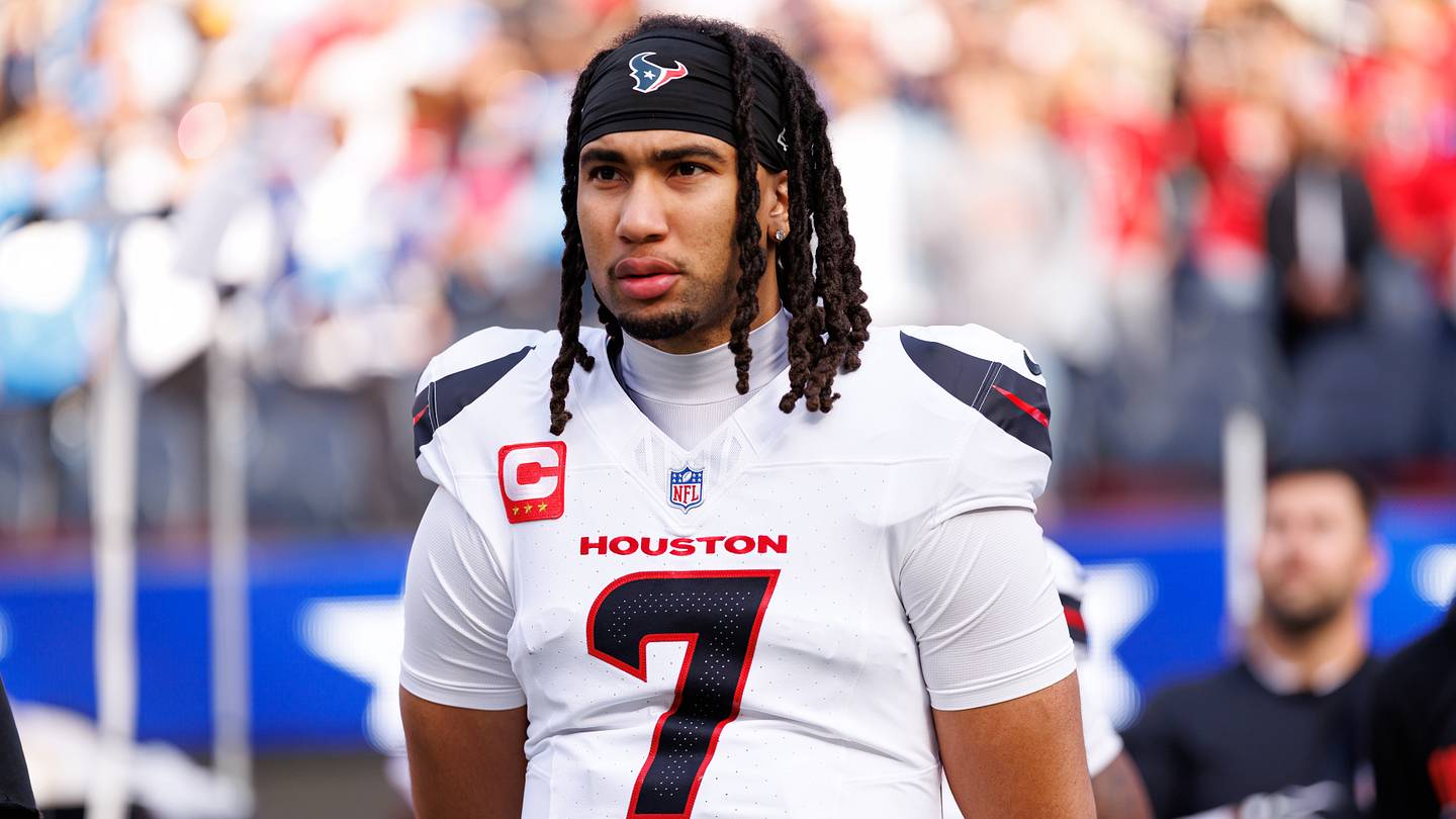 CJ Stroud gives Aaron Rodgers 'top three quarterback' compliment ahead of Wild Card showdown
