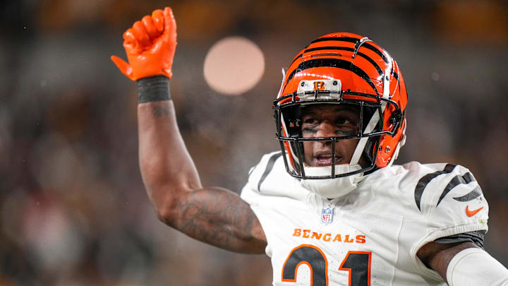 Cincinnati Bengals cornerback Mike Hilton celebrates a stop against the Pittsburgh Steelers.