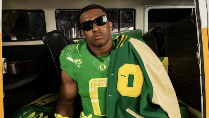 Mater Dei (California) running back Jordon Davison on a visit to Oregon 