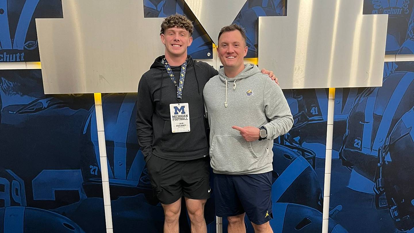 Michigan Football Attempting to Flip Big Ten Commit Cain Brackney