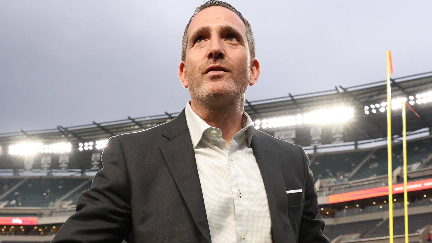3 Biggest Eagles Priorities for Howie Roseman Ahead of Trade Deadline