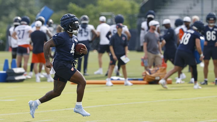 D'Andre Swift was one of only two running backs able to practice on Monday for the Bears. D'Andre Swift was one of only two running backs able to practice on Monday for the Bears.