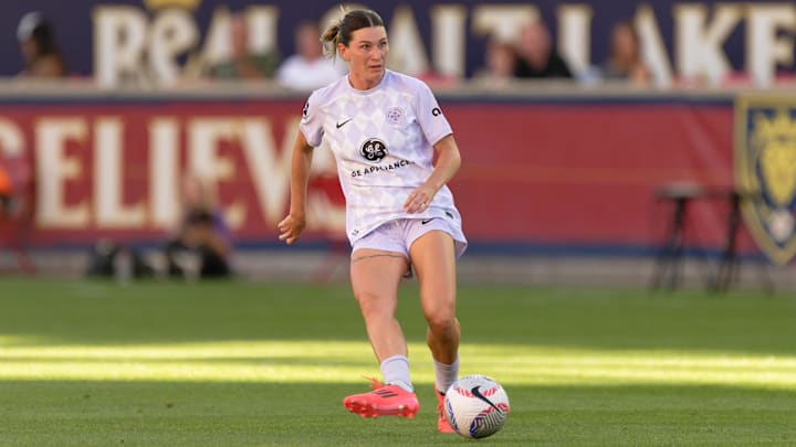 Racing Louisville FC defender Arin Wright (3) controls the ball against the Utah Royals at America First Field 