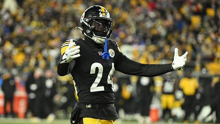 Nov 30, 2025; Pittsburgh, Pennsylvania, USA; Pittsburgh Steelers cornerback Joey Porter Jr. (24) reacts against the Buffalo Bills during the second half at Acrisure Stadium. Mandatory Credit: Barry Reeger-Imagn Images Nov 30, 2025; Pittsburgh, Pennsylvania, USA; Pittsburgh Steelers cornerback Joey Porter Jr. (24) reacts against the Buffalo Bills during the second half at Acrisure Stadium. Mandatory Credit: Barry Reeger-Imagn Images