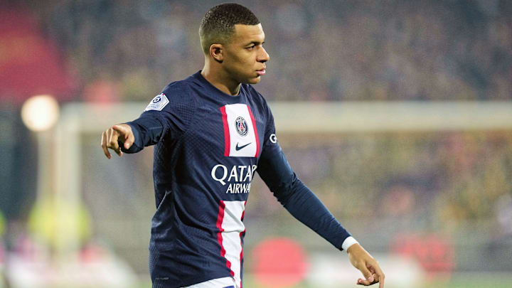 RC Lens v Paris Saint-Germain - Ligue 1 Uber Eats