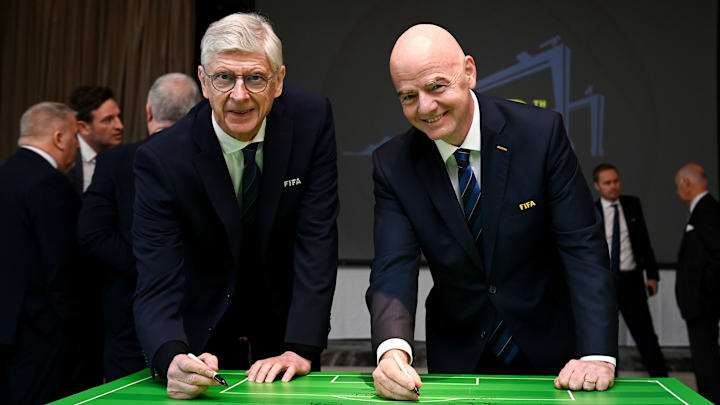 Arsene Wenger (li.) ist seit 2019 Teil des IFAB