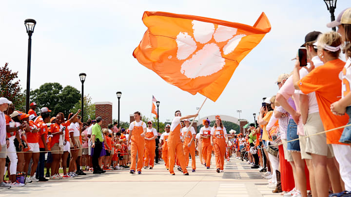 Troy v Clemson