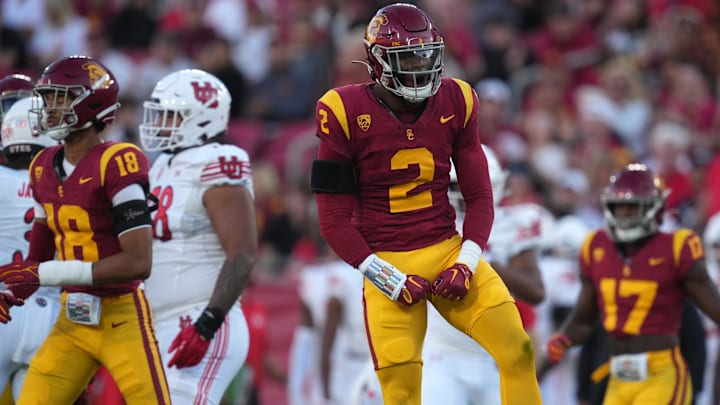 Oct 21, 2023; Los Angeles, California, USA; Southern California Trojans defensive end Romello Height
