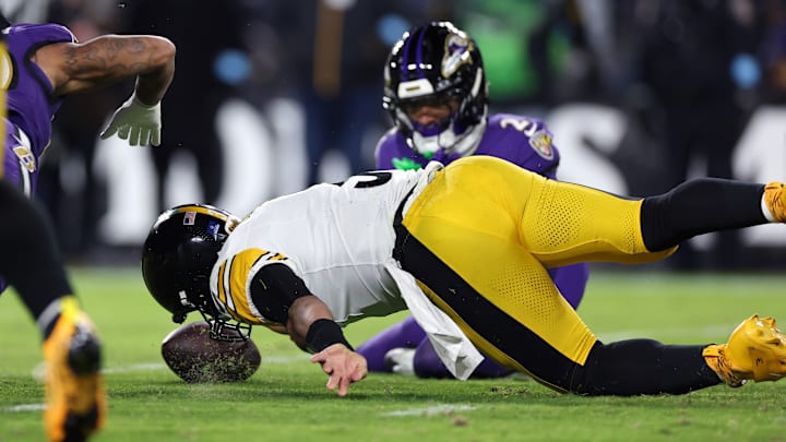 Pittsburgh Steelers v Baltimore Ravens