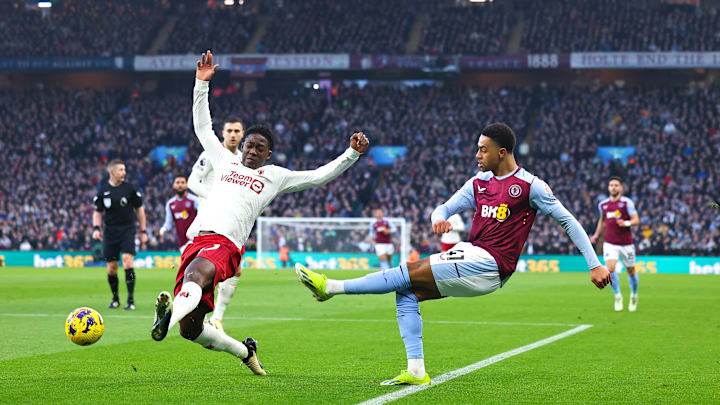 Aston Villa v Manchester United - Premier League
