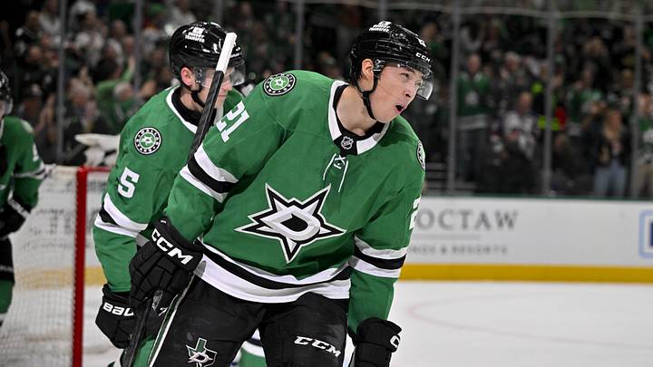 Dallas Stars left wing Jason Robertson (21) celebrates a goal scored: Jerome Miron-Imagn Images