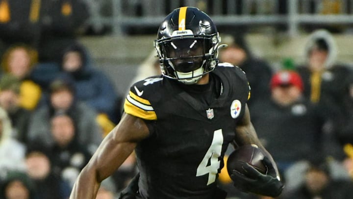 Nov 30, 2025; Pittsburgh, Pennsylvania, USA; Pittsburgh Steelers wide receiver DK Metcalf (4) runs against the Buffalo Bills during the first half at Acrisure Stadium. Mandatory Credit: Barry Reeger-Imagn Images Nov 30, 2025; Pittsburgh, Pennsylvania, USA; Pittsburgh Steelers wide receiver DK Metcalf (4) runs against the Buffalo Bills during the first half at Acrisure Stadium. Mandatory Credit: Barry Reeger-Imagn Images