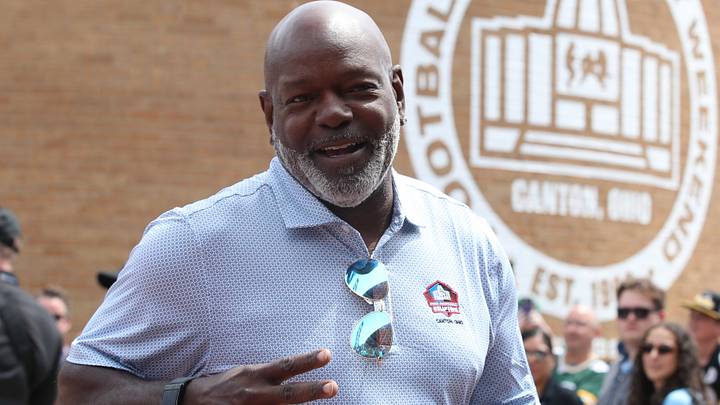 Hall of Fame RB Emmitt Smith enters the ceremonies at the Pro Football Hall of Fame-Class of 2025 enshrinement ceremonies. Hall of Fame RB Emmitt Smith enters the ceremonies at the Pro Football Hall of Fame-Class of 2025 enshrinement ceremonies.
