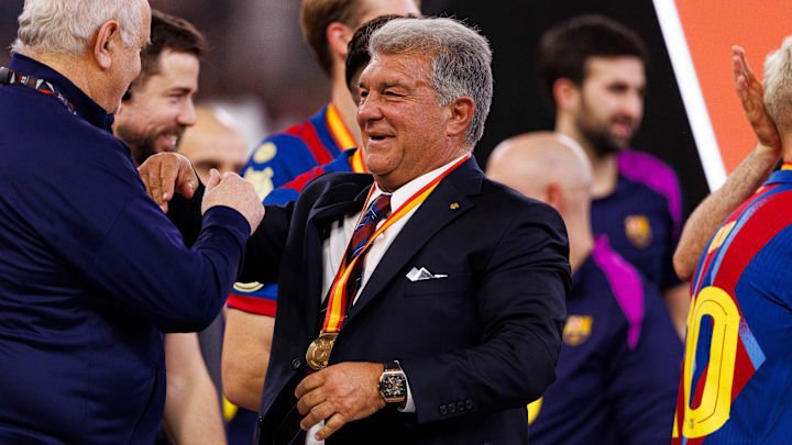 Joan Laporta freut sich über den Sieg im Super Cup