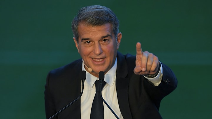 Laporta entró a los vestuarios para felicitar al equipo por el esfuerzo
