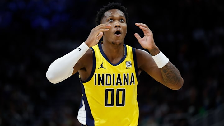 Indiana Pacers forward Bennedict Mathurin (00)