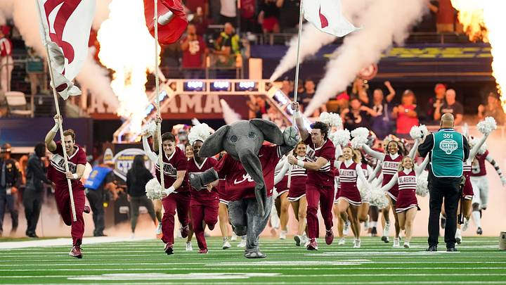 [Staff Photo/Gary Cosby Jr.]College Football Playoffs Alabama Vs Cincinnati
