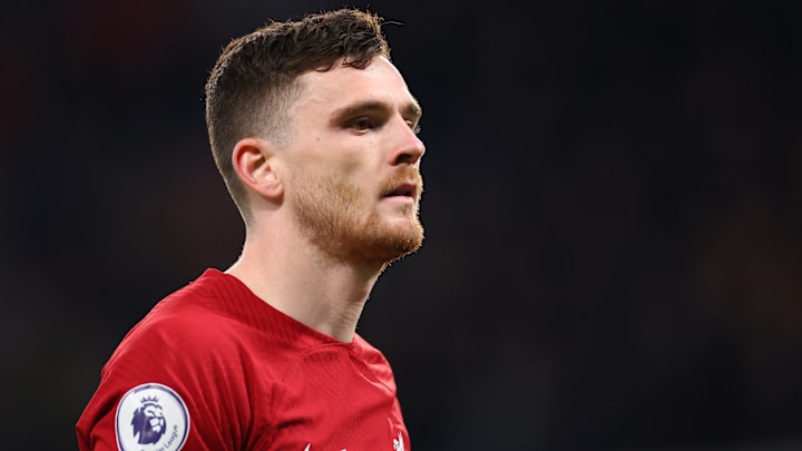 Andy Robertson a reçu un coup de coude.