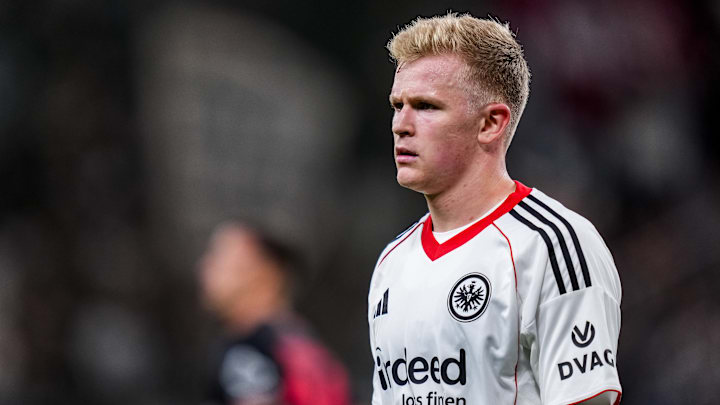 Jonathan Burkardt im Trikot von Eintracht Frankfurt