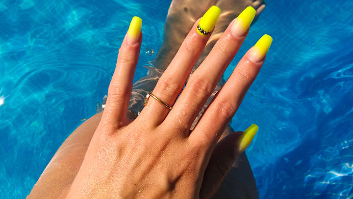 Summer nails