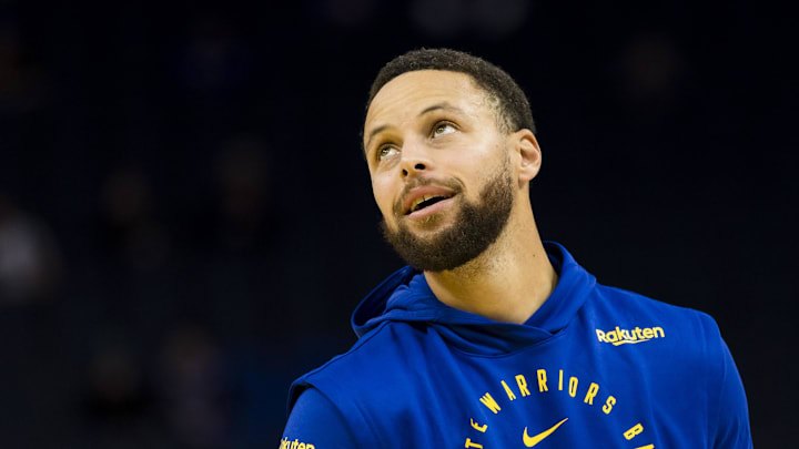 Jan 2, 2025; San Francisco, California, USA; Golden State Warriors guard Stephen Curry (30) warms up before a game against the Philadelphia 76ers at Chase Center. 