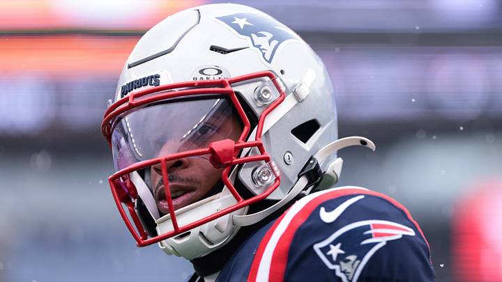 Buffalo Bills v New England Patriots - NFL 2025