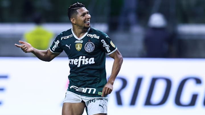 Atacante precisa de mais um gol para igualar marca de Gabriel Jesus