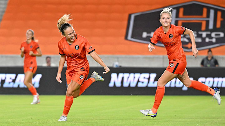 Aug 17, 2022; Houston, Texas, USA; Houston Dash forward Ebony Salmon (11) celebrates after scoring a
