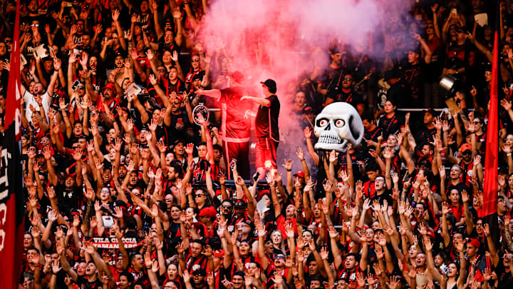 Athletico-PR está na briga pelo G-4 Athletico-PR está na briga pelo G-4