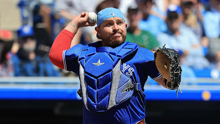 Alejandro Kirk fue colocado en la lista de lesionados Alejandro Kirk fue colocado en la lista de lesionados