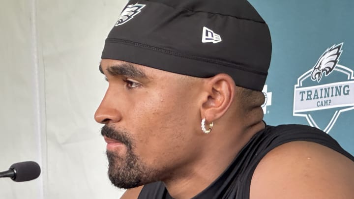 Jalen Hurts responds to ESPN report reagrding his "fractured" relationship with head coach Nick Sirianni Jalen Hurts responds to ESPN report reagrding his "fractured" relationship with head coach Nick Sirianni