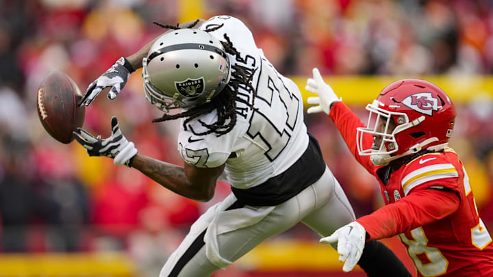 New York Jets wide receiver Davante Adams is expected to make his team debut on Sunday against the Pittsburgh Steelers.