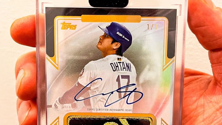 Shohei Ohtani's 2025 Topps Chrome, Gold Logoman patch autographed card. Shohei Ohtani's 2025 Topps Chrome, Gold Logoman patch autographed card.