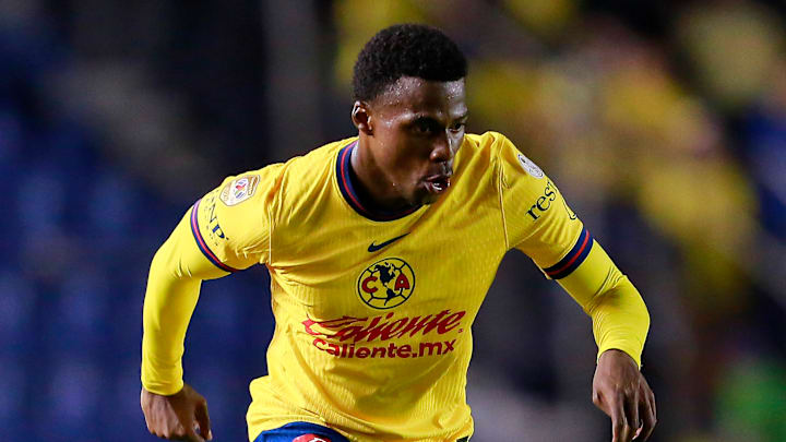 Javairo Dilrosun podría salir de América 