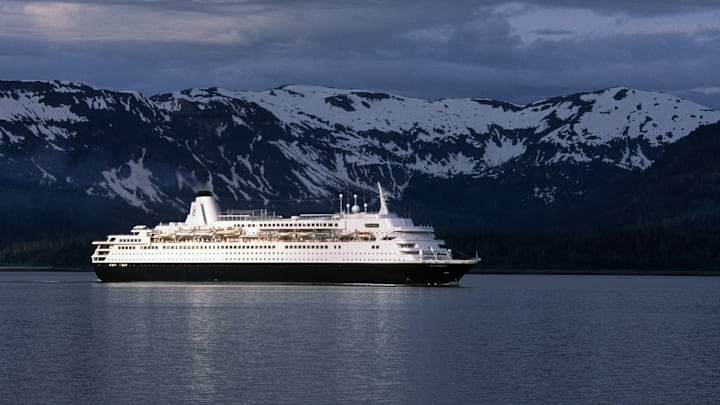 USA, Alaska, Glacier Bay Np, Cruise Ship Westerdam...