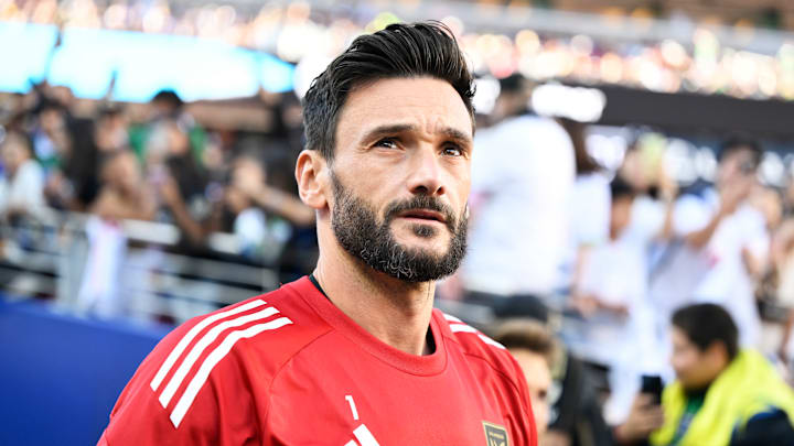 Hugo Lloris a arrêté un penalty cette nuit.