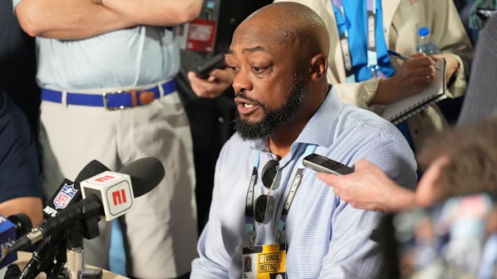 Mar 31, 2025; Palm Beach, FL, USA; Pittsburgh Steelers head coach Mike Tomlin answers questions from the medianduring the NFL Annual League Meeting at The Breakers. Mandatory Credit: Jim Rassol-Imagn Images Mar 31, 2025; Palm Beach, FL, USA; Pittsburgh Steelers head coach Mike Tomlin answers questions from the medianduring the NFL Annual League Meeting at The Breakers. Mandatory Credit: Jim Rassol-Imagn Images