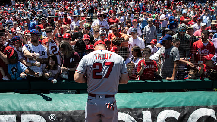 Los Angeles Angels v Philadelphia Phillies