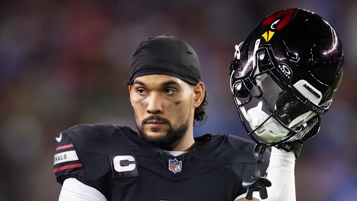 Oct 21, 2024; Glendale, Arizona, USA; Arizona Cardinals running back James Conner (6) against the Los Angeles Chargers at State Farm Stadium. Mandatory Credit: Mark J. Rebilas-Imagn Images Oct 21, 2024; Glendale, Arizona, USA; Arizona Cardinals running back James Conner (6) against the Los Angeles Chargers at State Farm Stadium. Mandatory Credit: Mark J. Rebilas-Imagn Images