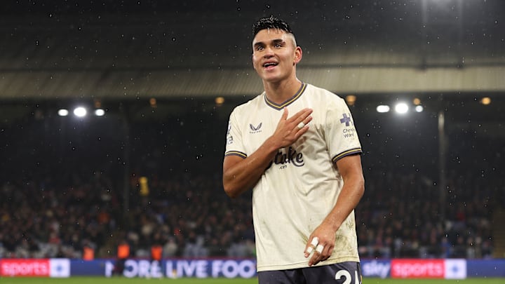 Carlos Alcaraz causou impacto imediato no Everton