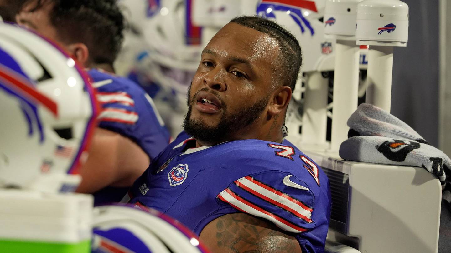 Buffalo Bills' offensive lineman involved in violent fight after Week 8 ...