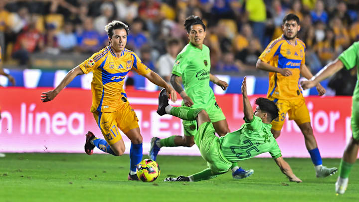 Sebastián Córdova tuvo una oportunidad para marcar, pero el tiro se fue muy desviado