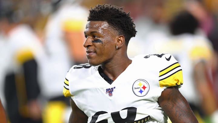 Dec 8, 2019; Glendale, AZ, USA; Pittsburgh Steelers cornerback Mike Hilton (28) against the Arizona Cardinals at State Farm Stadium. Mandatory Credit: Mark J. Rebilas-Imagn Images