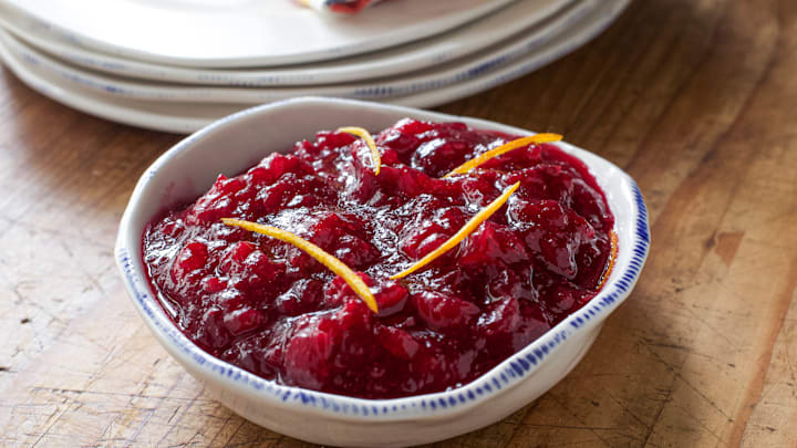 Rachael Ray's Negroni Cranberry Sauce